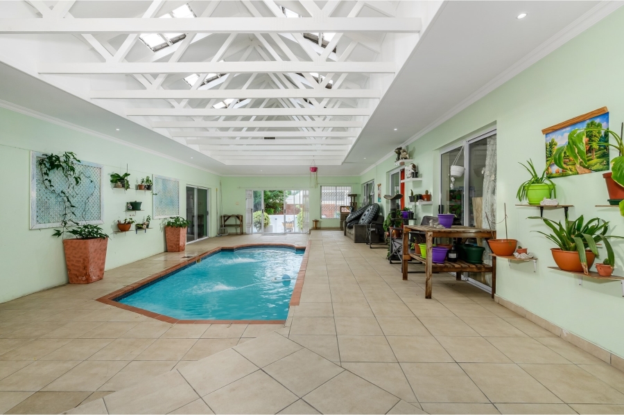 5 Bedroom Property for Sale in Summerstrand Eastern Cape